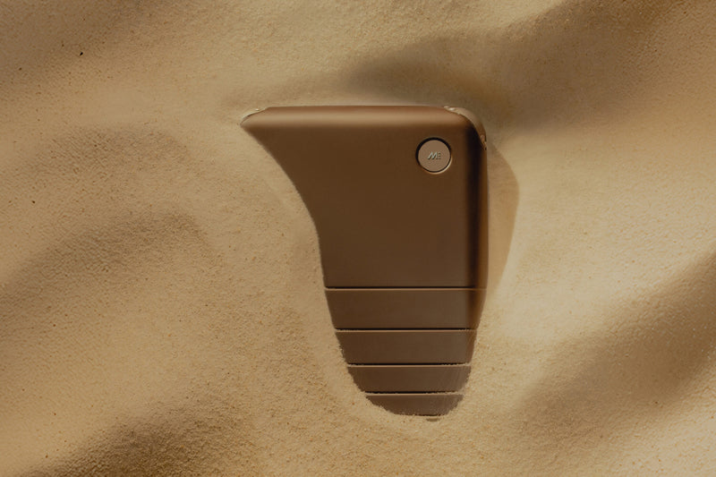 Monos Adobe Brown in sand