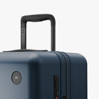 Luggage handle view of Expandable Check-In Medium in Ocean Blue (thumbnail)