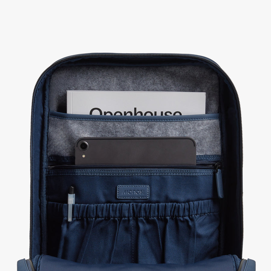 Oxford Blue | Inside view of Metro Backpack Oxford Blue
