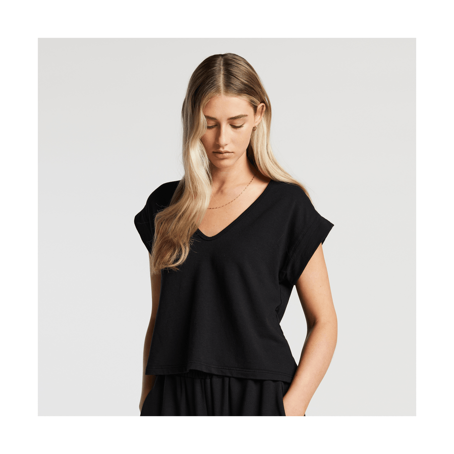 Black Scaled | Front view of Sevilla Top in Black